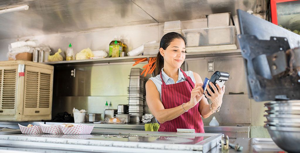 food truck lady using short term EFTPOS hire